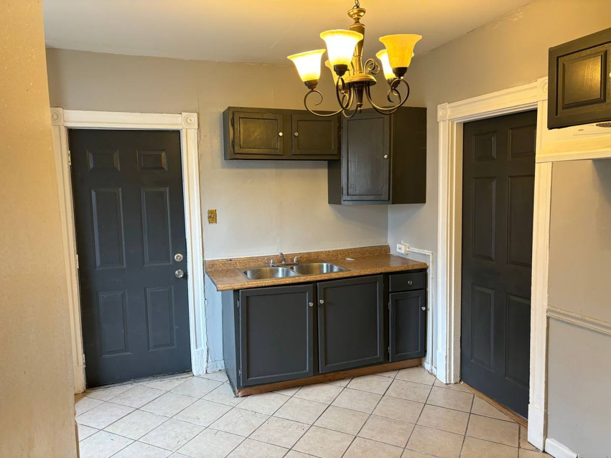 House for rent at 2427 Switzer Ave, Saint Louis, MO 63136