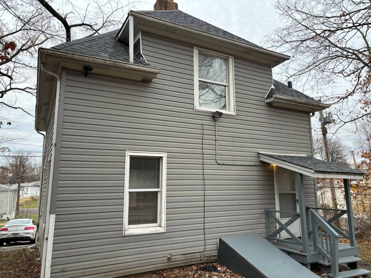 House for rent at 2427 Switzer Ave, Saint Louis, MO 63136