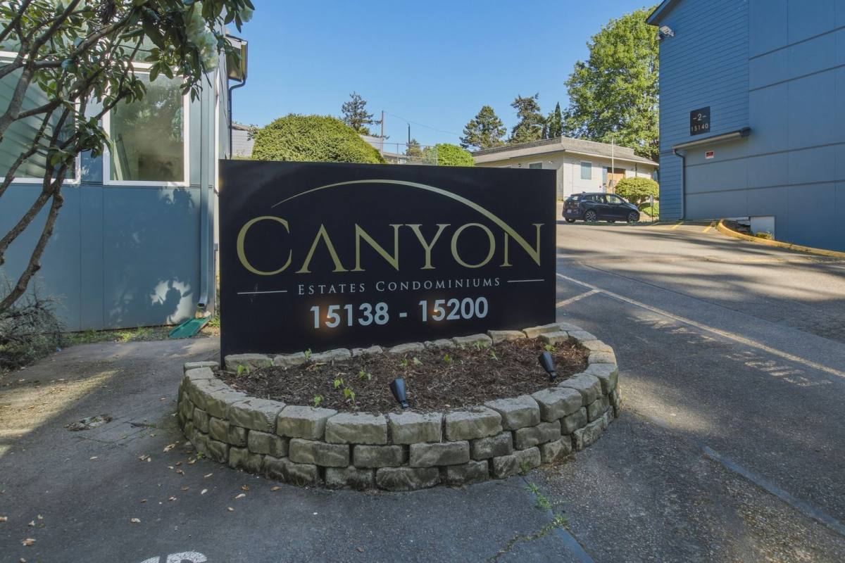 Condo for rent at 15142 65th Ave S, Seattle, WA 98188