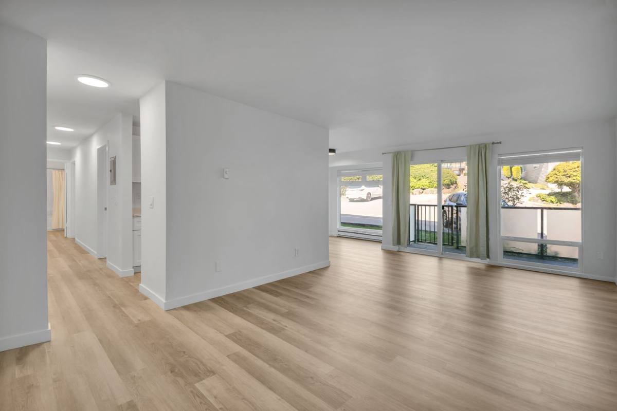 Condo for rent at 15142 65th Ave S, Seattle, WA 98188
