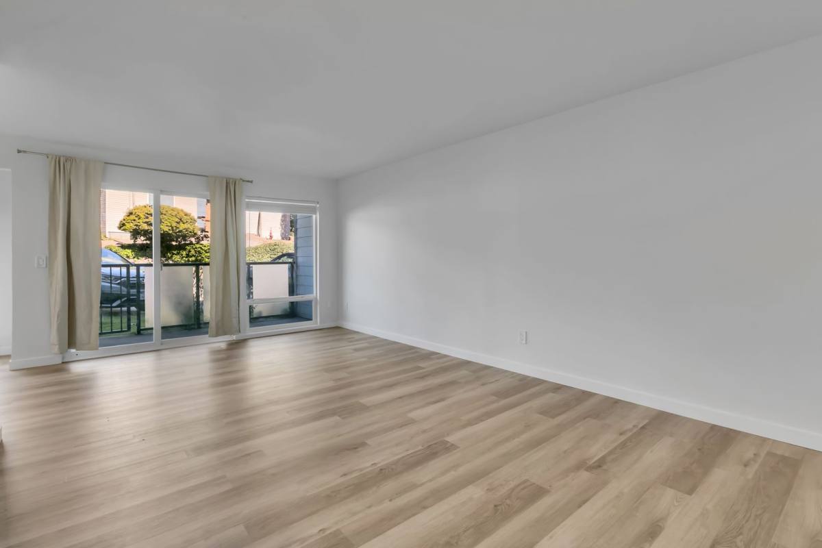 Condo for rent at 15142 65th Ave S, Seattle, WA 98188