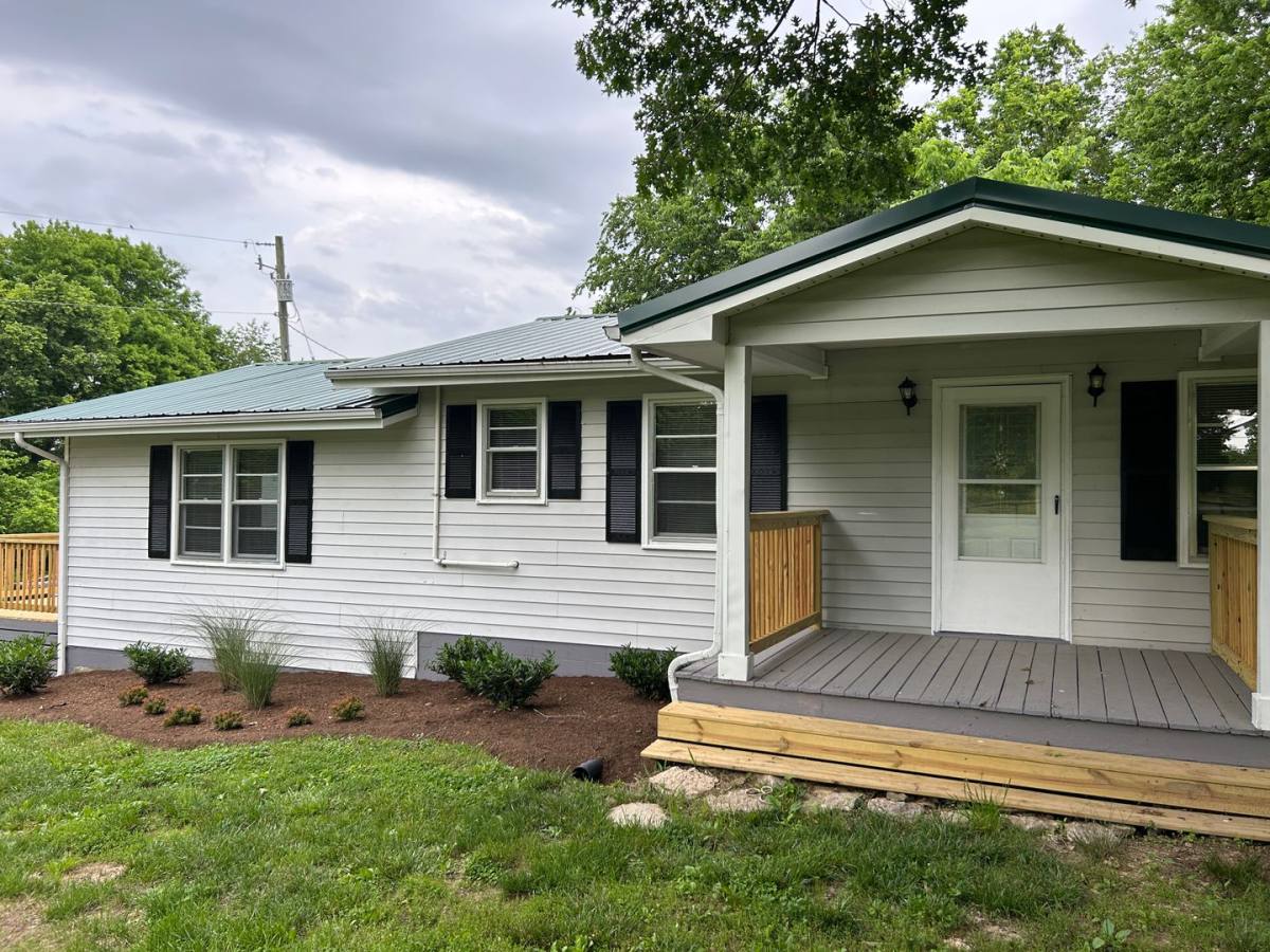House for rent at 1380 Cummins Ferry, Versailles, KY 40383