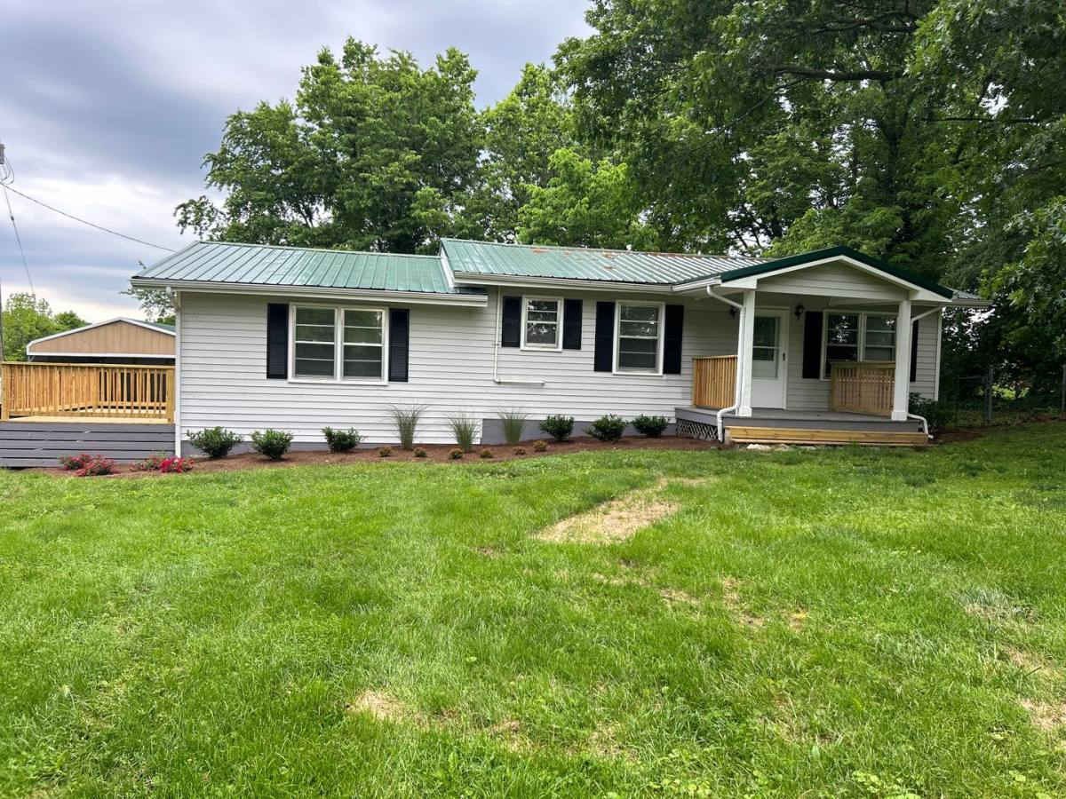 House for rent at 1380 Cummins Ferry, Versailles, KY 40383