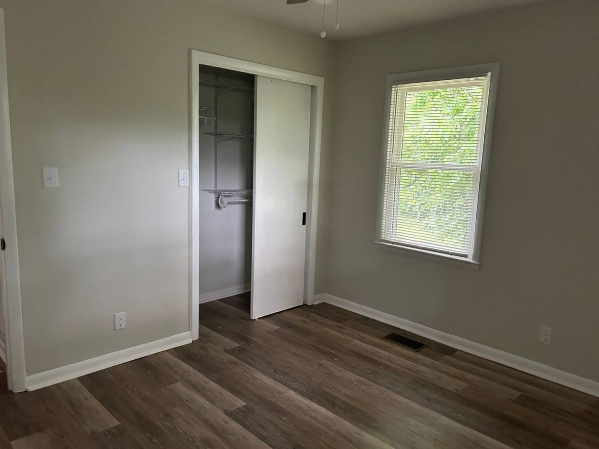 House for rent at 1380 Cummins Ferry, Versailles, KY 40383