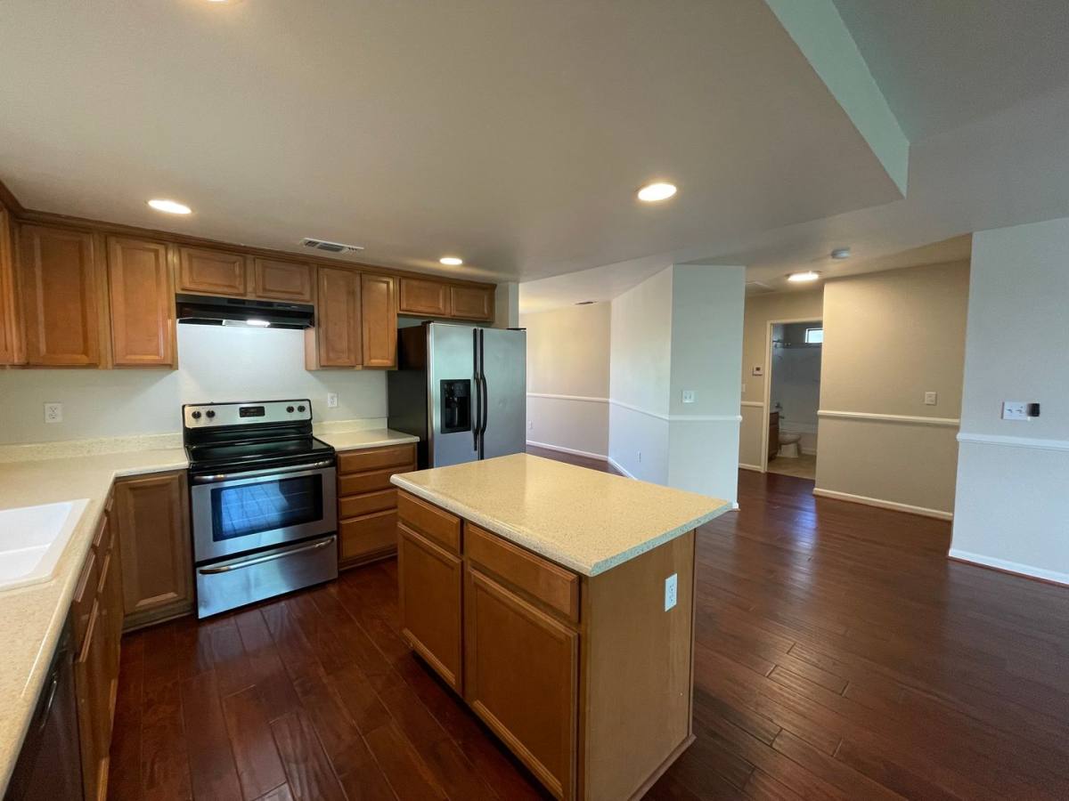 Townhouse for rent at 2404 24th St, Sacramento, CA 95818