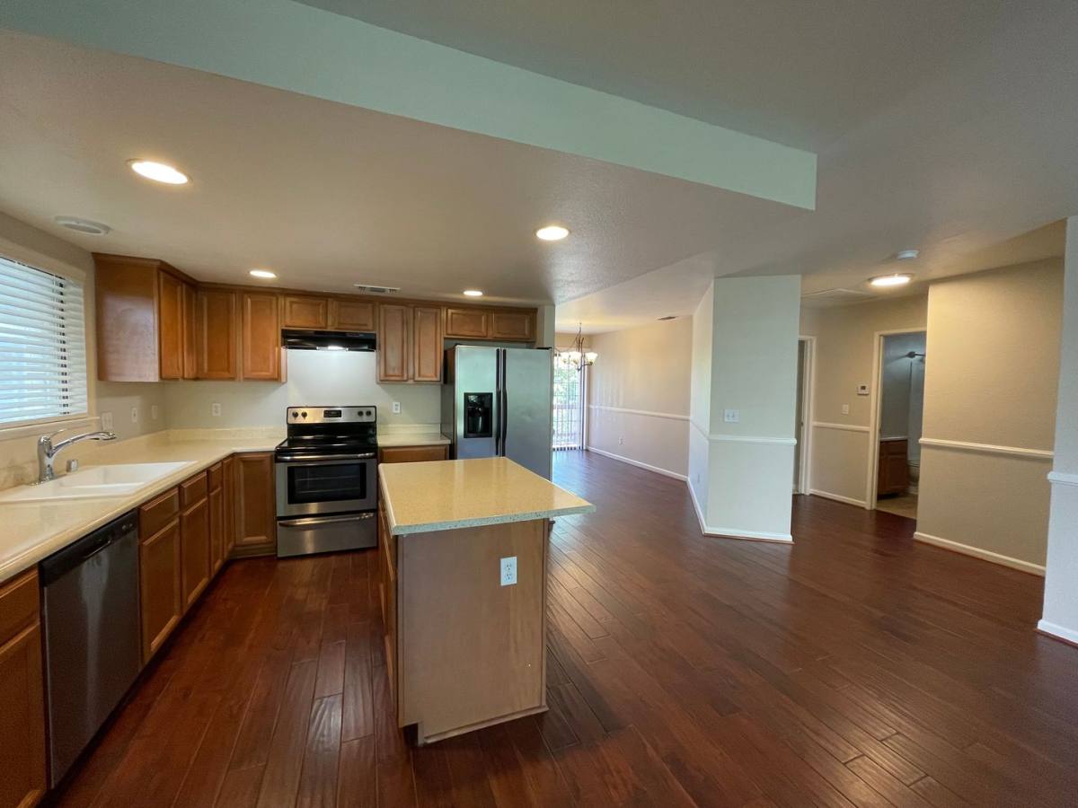 Townhouse for rent at 2404 24th St, Sacramento, CA 95818
