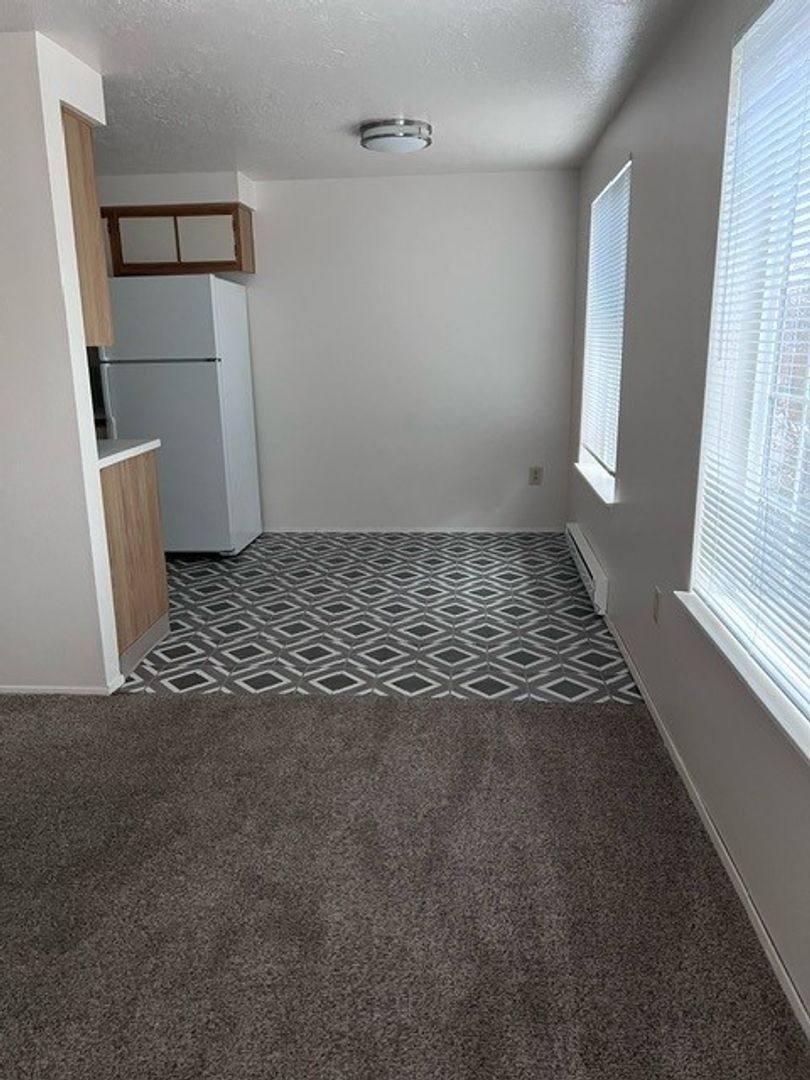 Apartment for rent at 3394 30th Ave NE, Salem, OR 97301