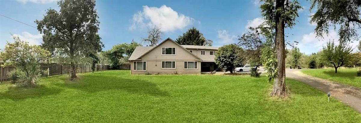 Townhouse for rent at 7020 SW Country Club Dr, Corvallis, OR 97333