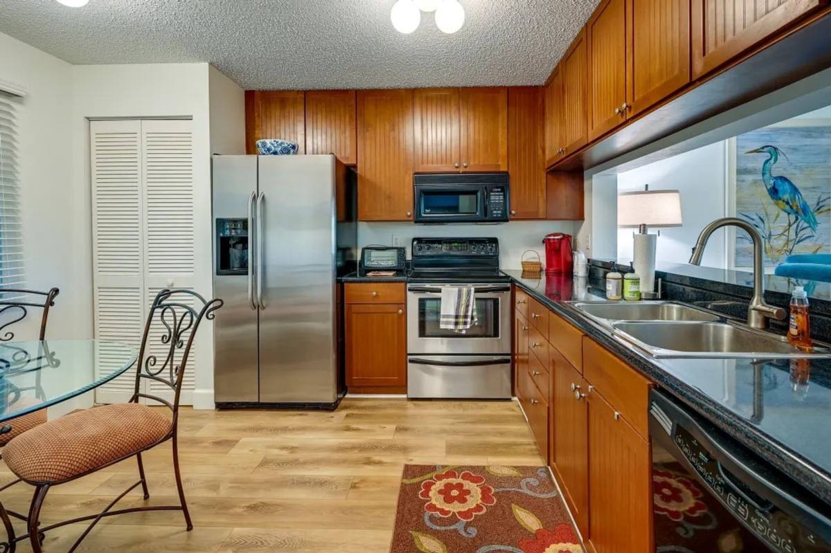 Condo for rent at 5708 Deuville Circle, Naples, FL 34112
