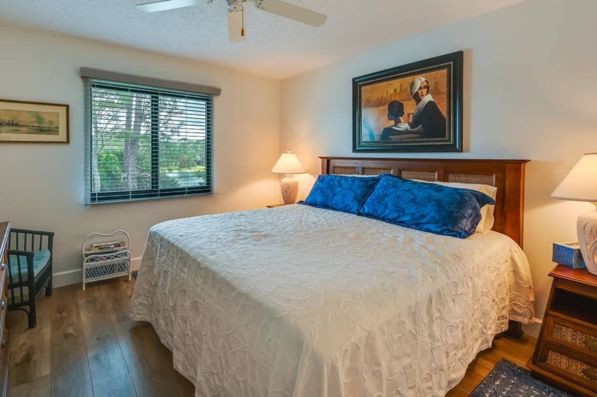 Condo for rent at 5708 Deuville Circle, Naples, FL 34112