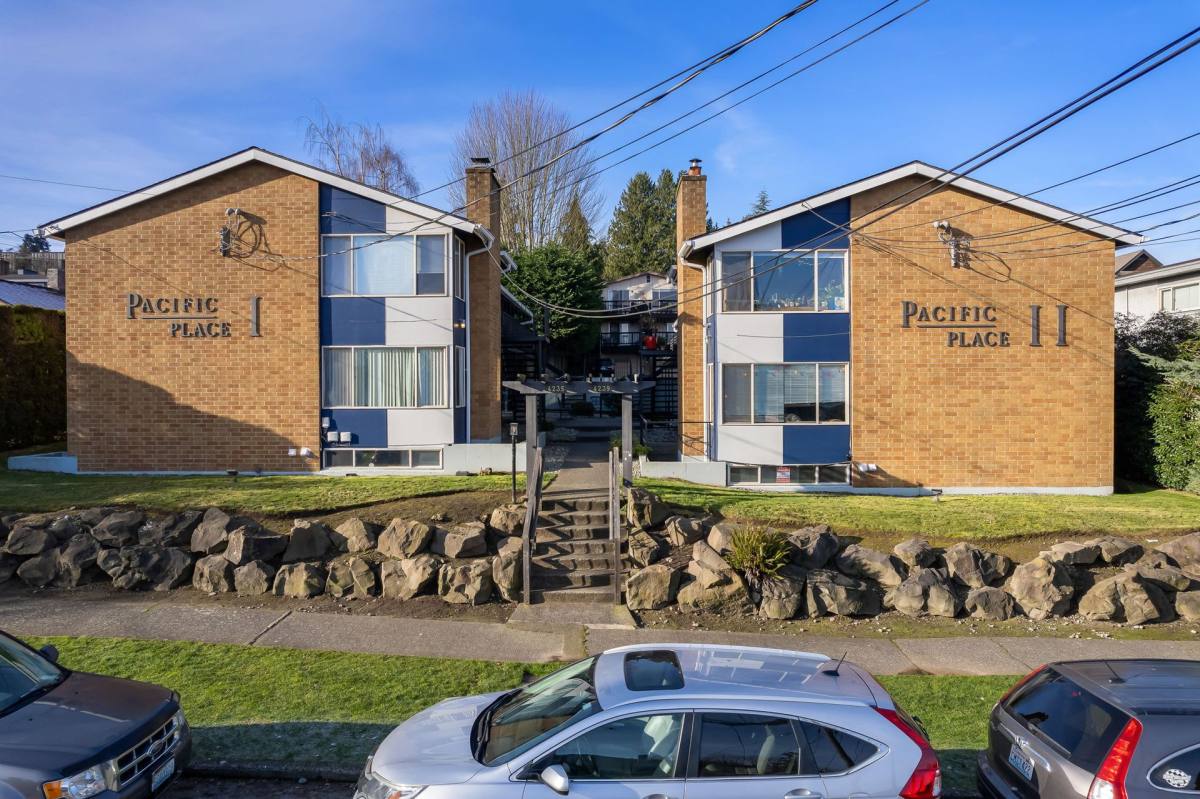 Apartment for rent at 4235-4239 27th Ave W, Seattle, WA 98199