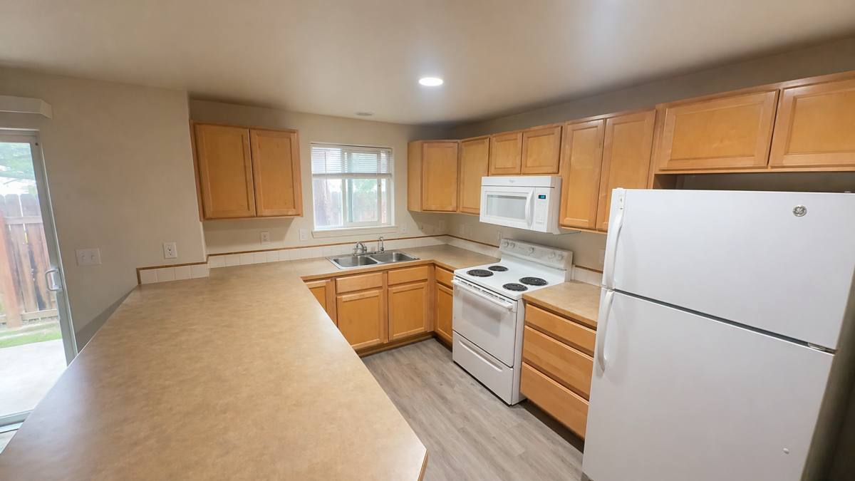Apartment for rent at 3016 - 3022 SW Juniper Ave, Redmond, OR 97756