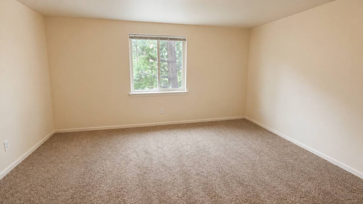 Apartment for rent at 3016 - 3022 SW Juniper Ave, Redmond, OR 97756