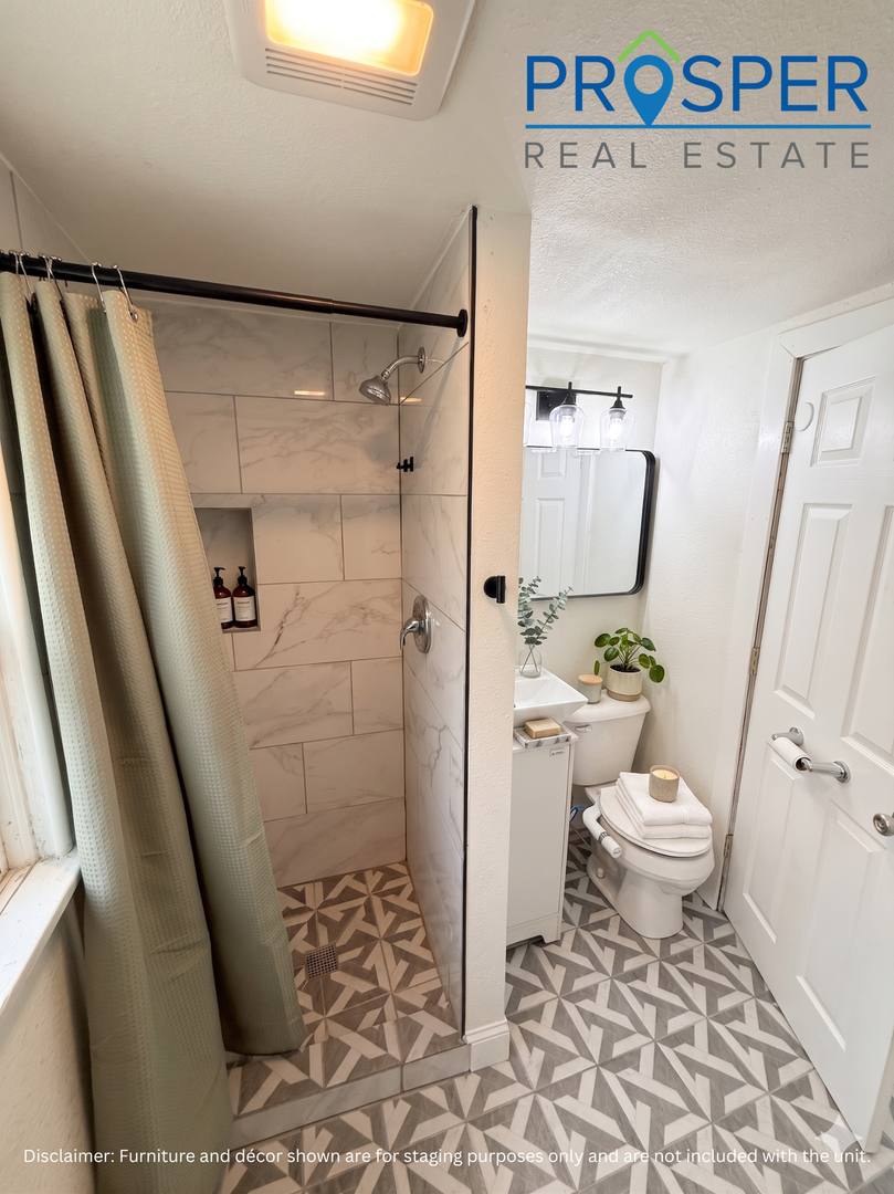 Apartment for rent at 1806 Crescent Ave, Eau Claire, WI 54703