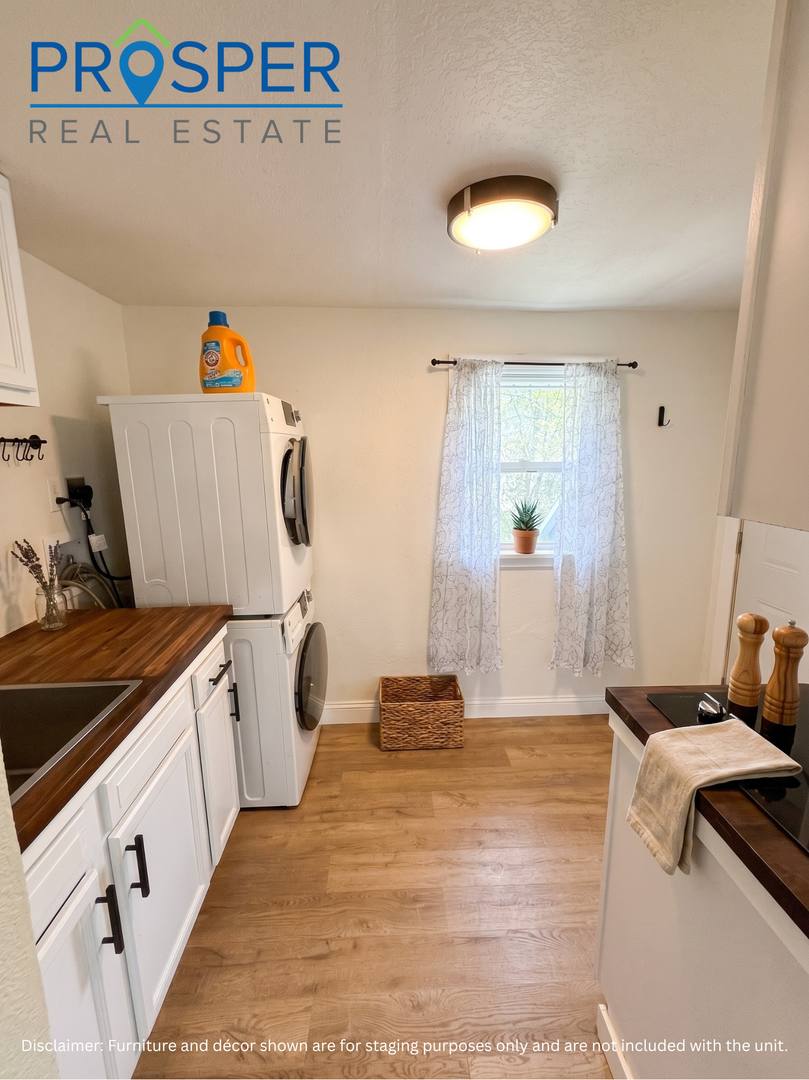 Apartment for rent at 1806 Crescent Ave, Eau Claire, WI 54703