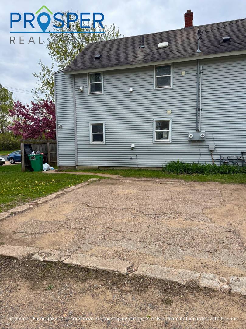 Apartment for rent at 1806 Crescent Ave, Eau Claire, WI 54703