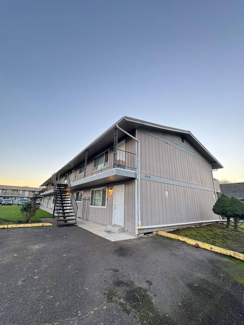 Apartment for rent at 970 NW Garfield Ave, Corvallis, OR 97330