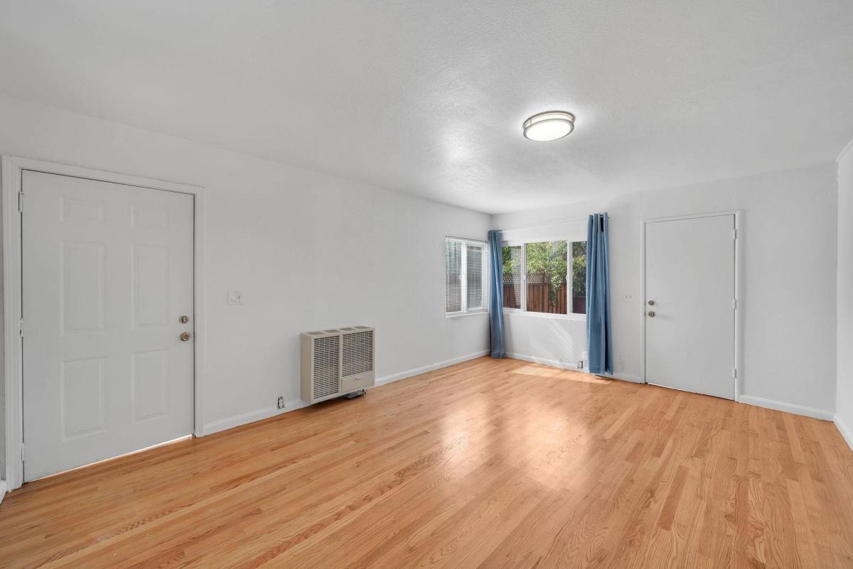 Apartment for rent at 4511- 4515 Penniman Ave, Oakland, CA 94619