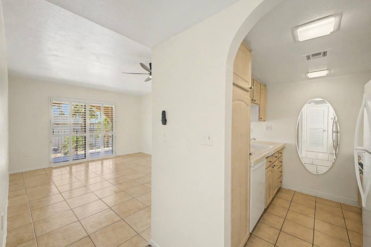 Condo for rent at 3033 E Devonshire Ave, Phoenix, AZ 85016