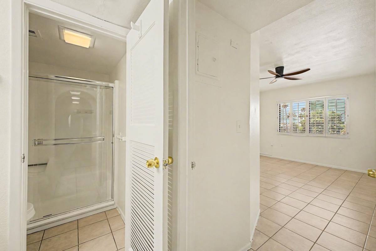 Condo for rent at 3033 E Devonshire Ave, Phoenix, AZ 85016