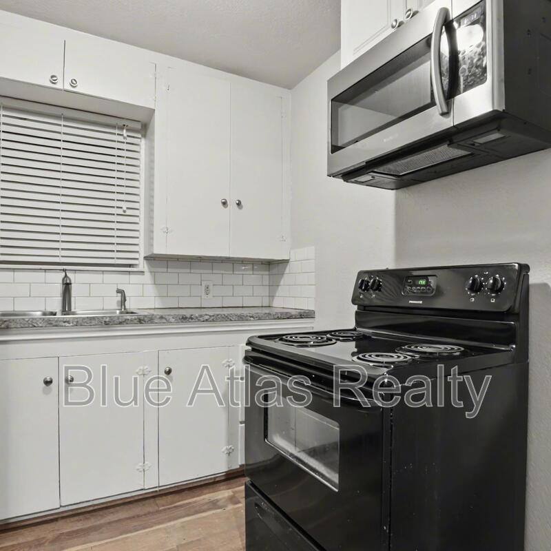House for rent at 3643 Lafayette Ave #1, Fort Worth, TX 76107