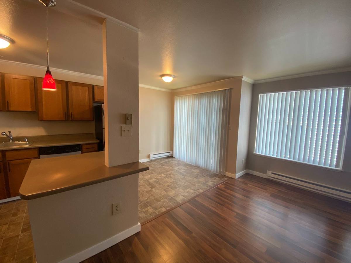 Apartment for rent at 1121 N 91st St, Seattle, WA 98103
