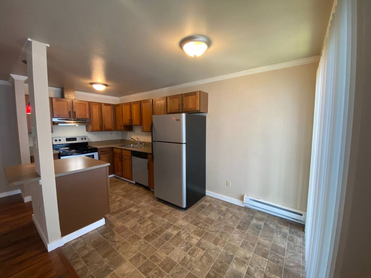 Apartment for rent at 1121 N 91st St, Seattle, WA 98103
