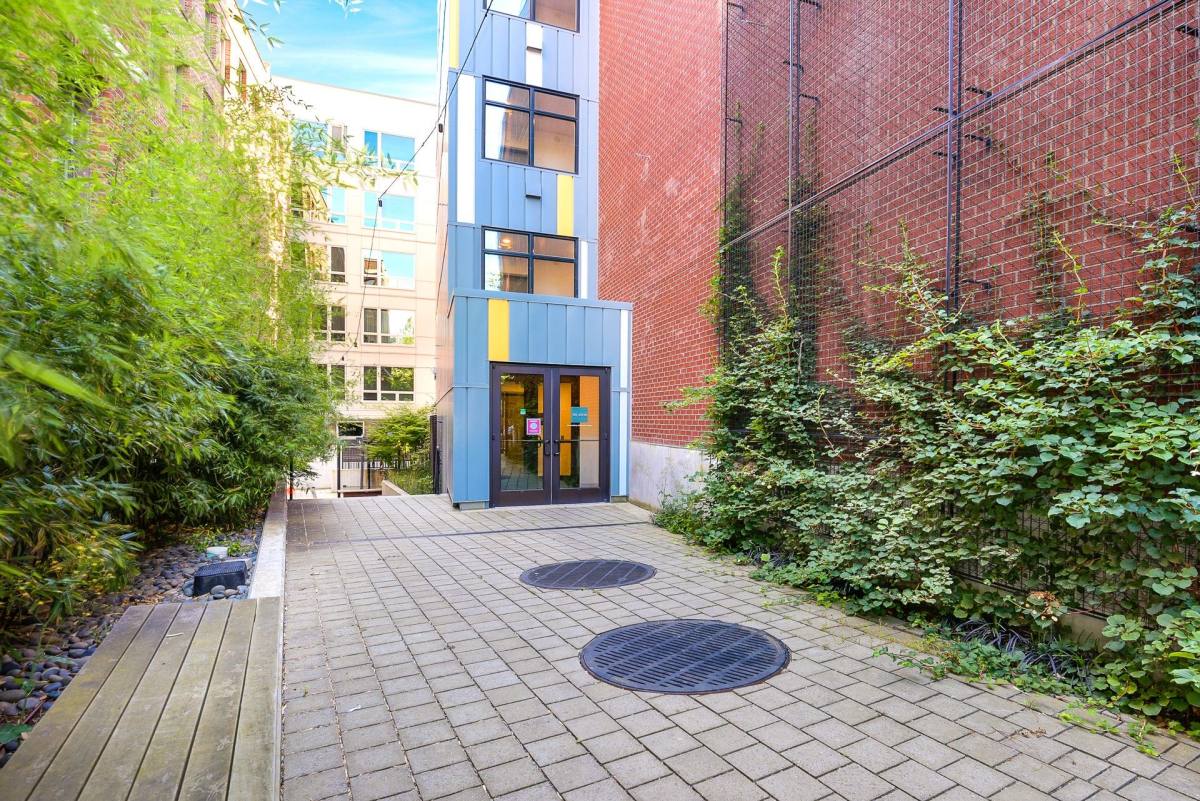 Apartment for rent at 101 John St, Seattle, WA 98109