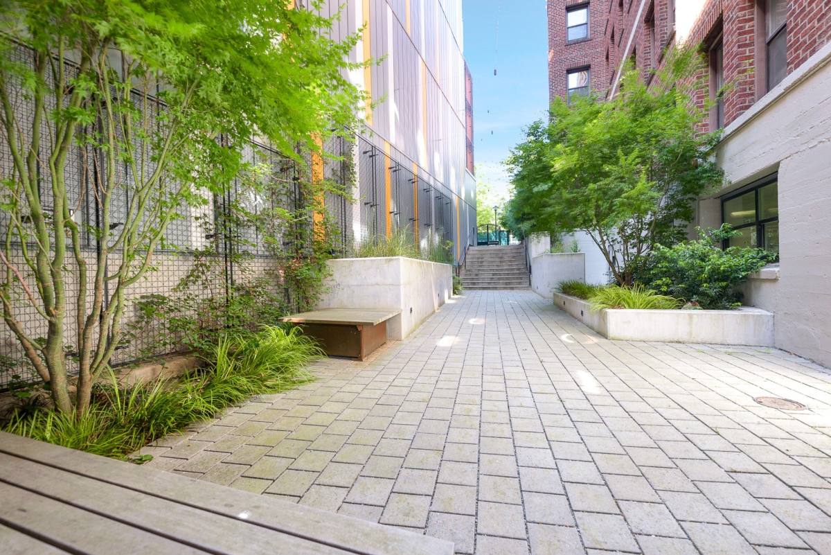 Apartment for rent at 101 John St, Seattle, WA 98109