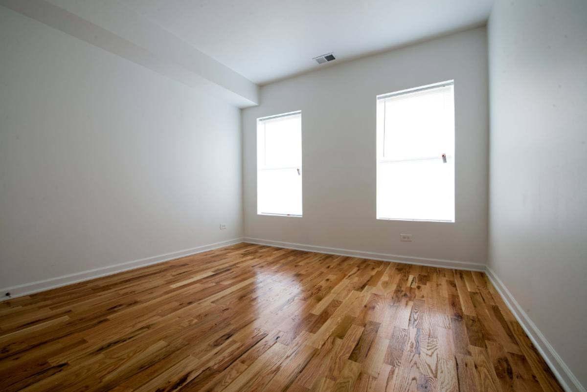 Apartment for rent at 7240 S Yates Blvd, Chicago, IL 60649