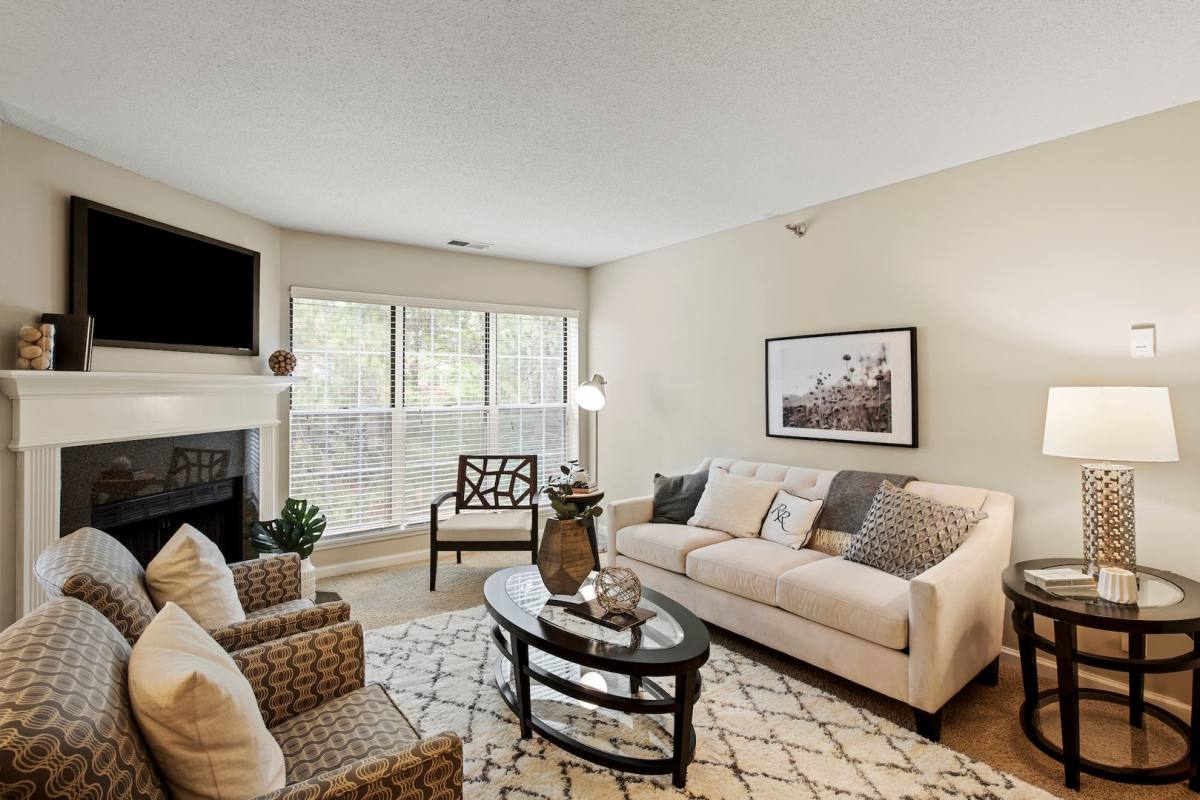 Apartment for rent at 6100 Chasewood Parkway, Hopkins, MN 55343