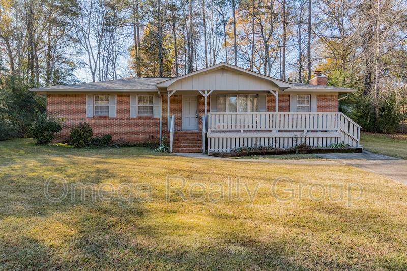 House for rent at 1024 Dogwood Dr, Pell City, AL 35128