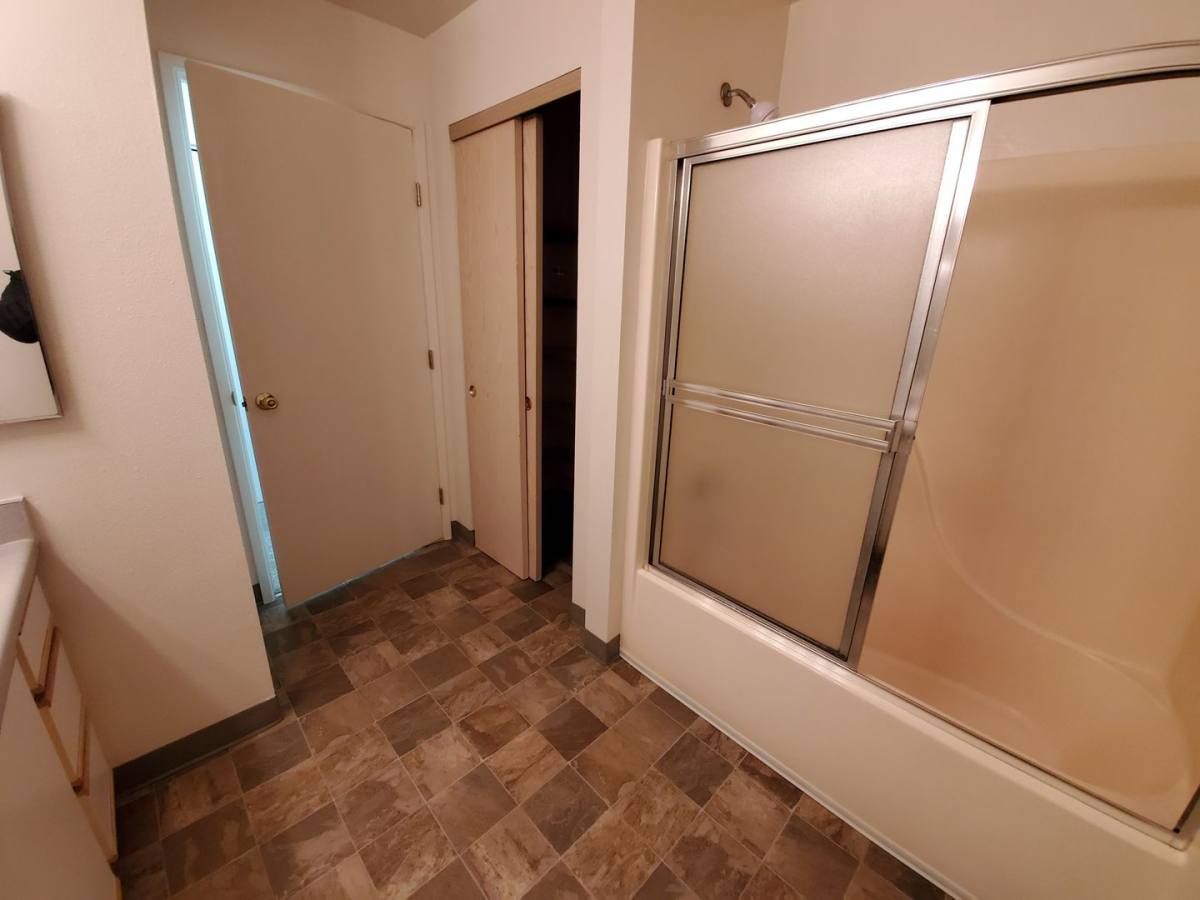 Apartment for rent at 29840 Willow Creek Rd, Eugene, OR 97402