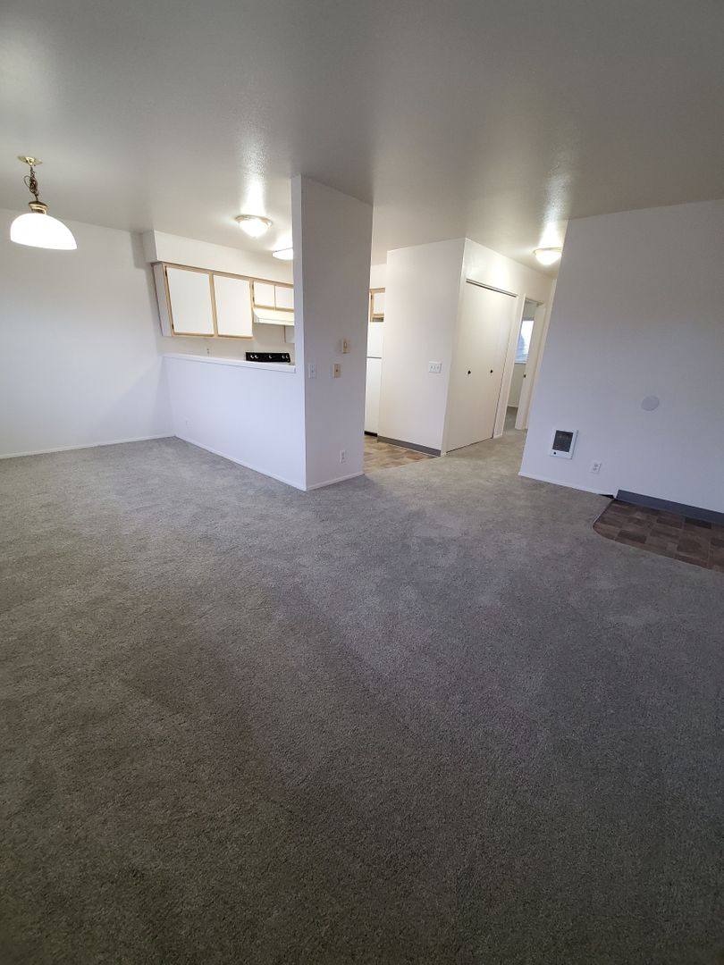 Apartment for rent at 29840 Willow Creek Rd, Eugene, OR 97402