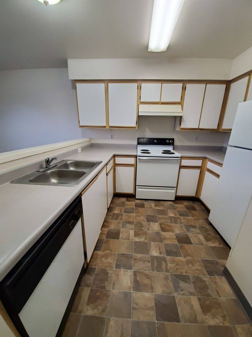 Apartment for rent at 29840 Willow Creek Rd, Eugene, OR 97402