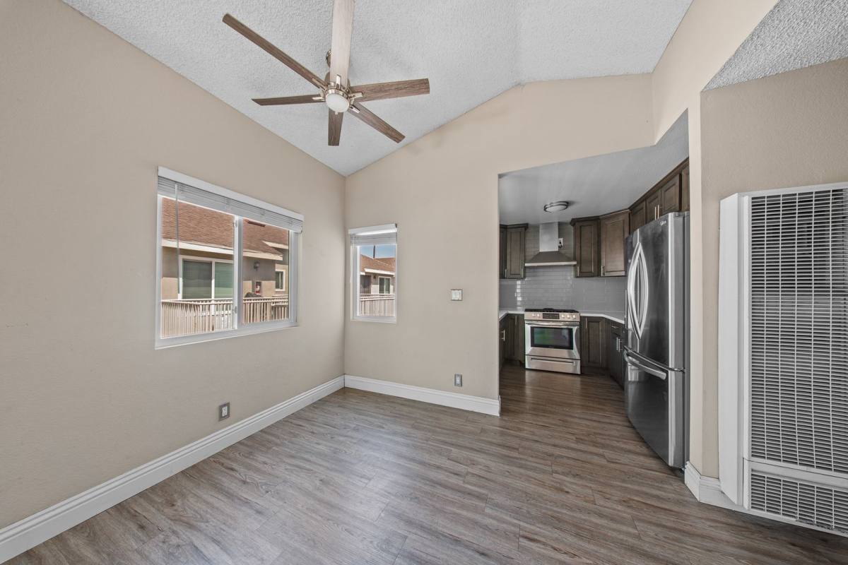 Apartment for rent at 1190 Newport Ave, Long Beach, CA 90804