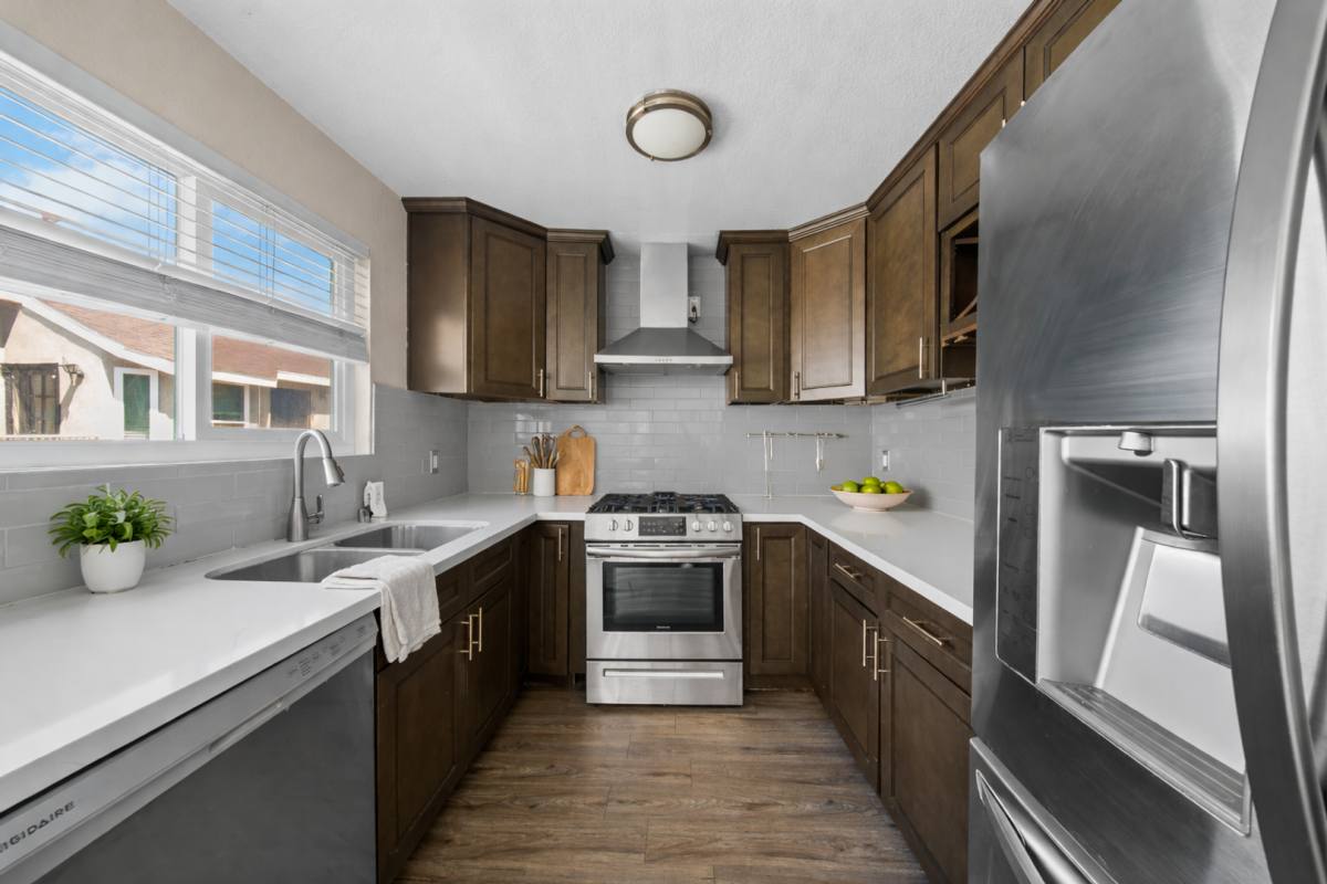 Apartment for rent at 1190 Newport Ave, Long Beach, CA 90804
