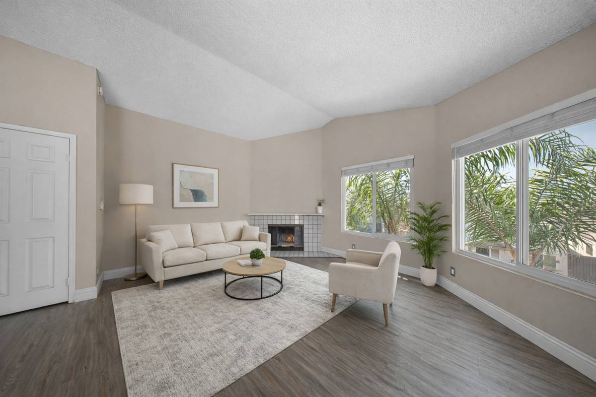 Apartment for rent at 1190 Newport Ave, Long Beach, CA 90804