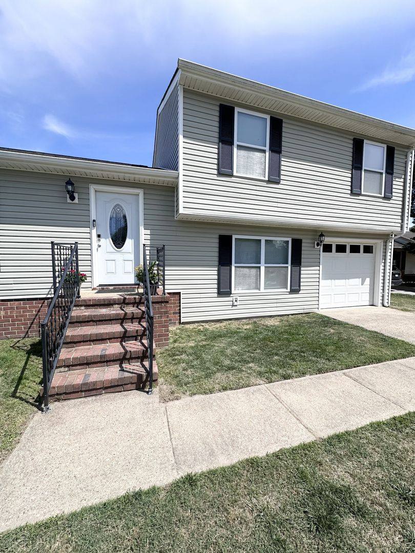 House for rent at 509 Bowling Green Court, Chesapeake, VA 23320