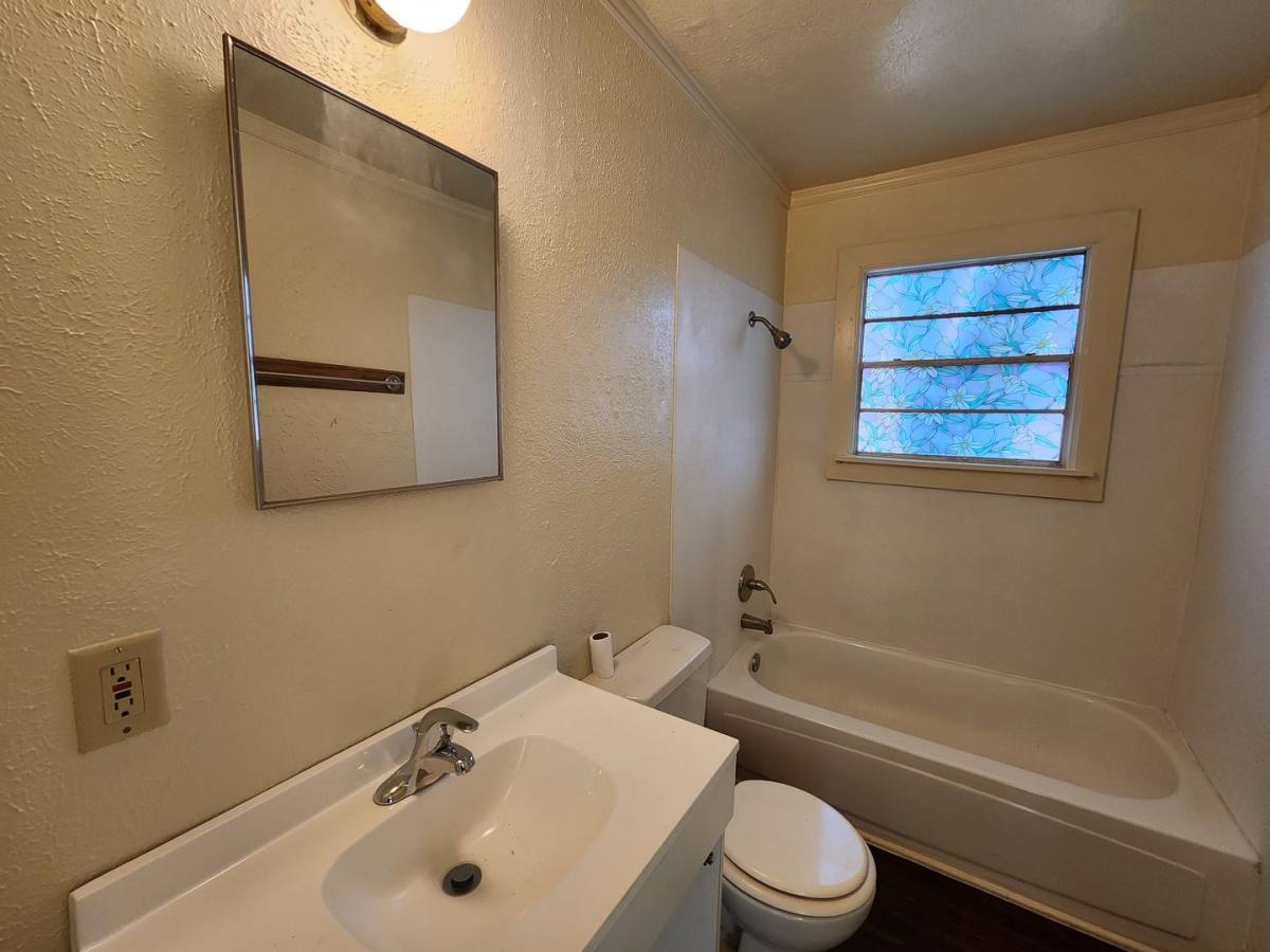 Apartment for rent at 1516 Lindsey St, Denton, TX 76205