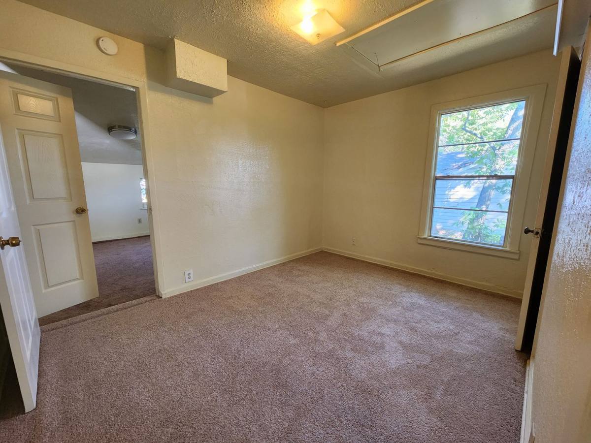 Apartment for rent at 1516 Lindsey St, Denton, TX 76205