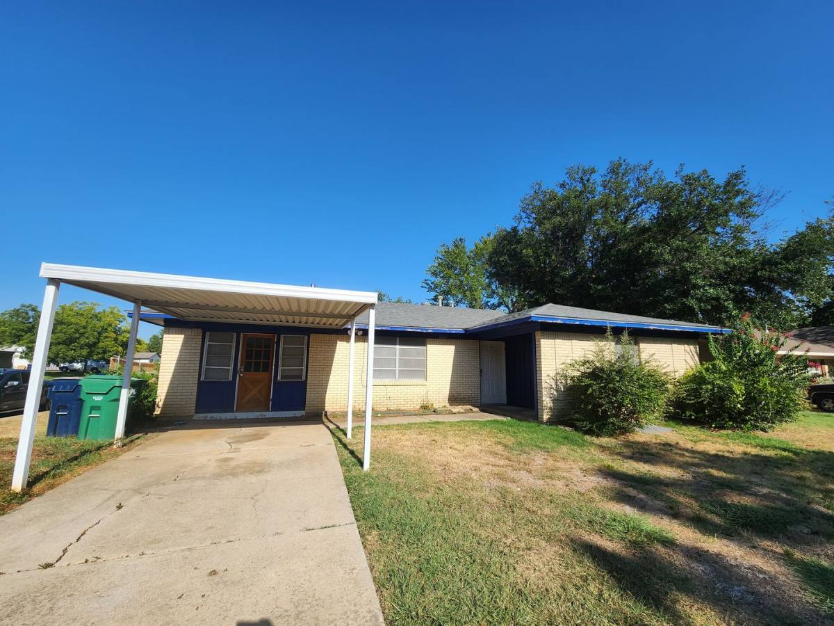 Apartment for rent at 3604 Valley View Rd, Denton, TX 76209