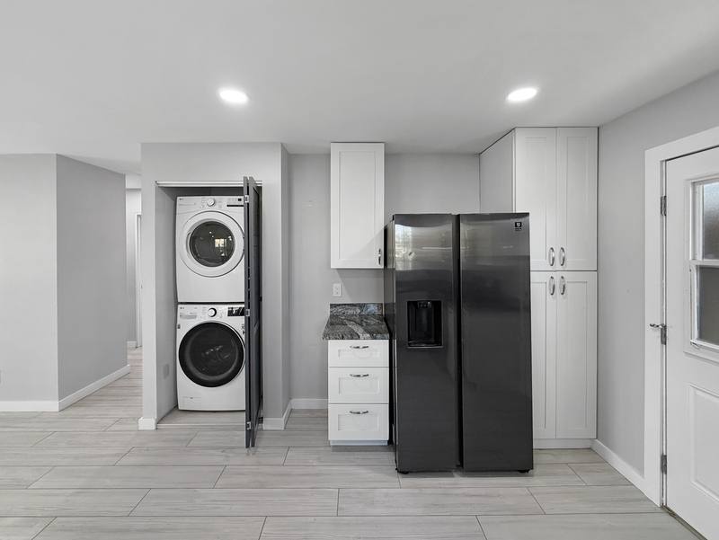 Apartment for rent at 2452 E Ingersoll St, San Diego, CA 92111