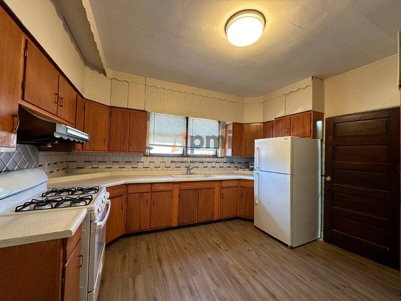 Apartment for rent at 1500 W Fred St #1, Whiting, IN 46394
