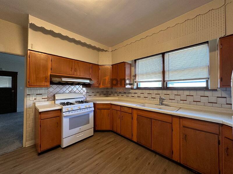 Apartment for rent at 1500 W Fred St #1, Whiting, IN 46394