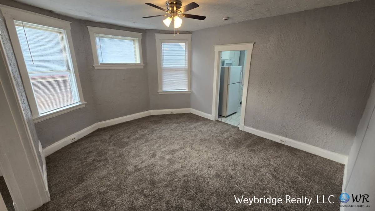 Apartment for rent at 3209 Gilbert Ave, Cincinnati, OH 45207