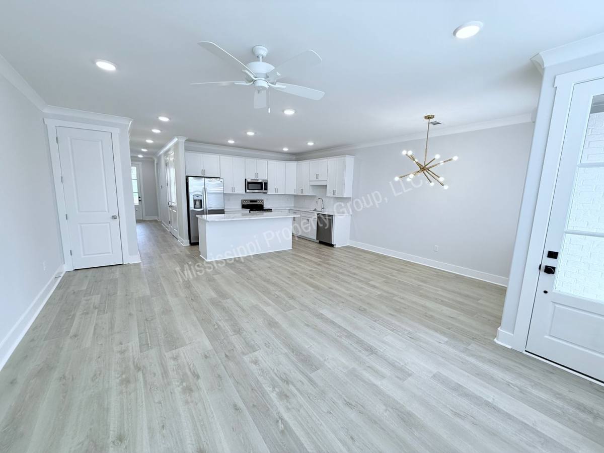 Townhouse for rent at 613 Miramar Lane, Oxford, MS 38655