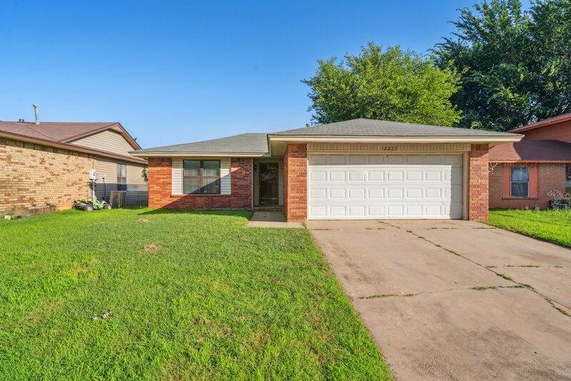 House for rent at 12225 SW 14th St, Yukon, OK 73099