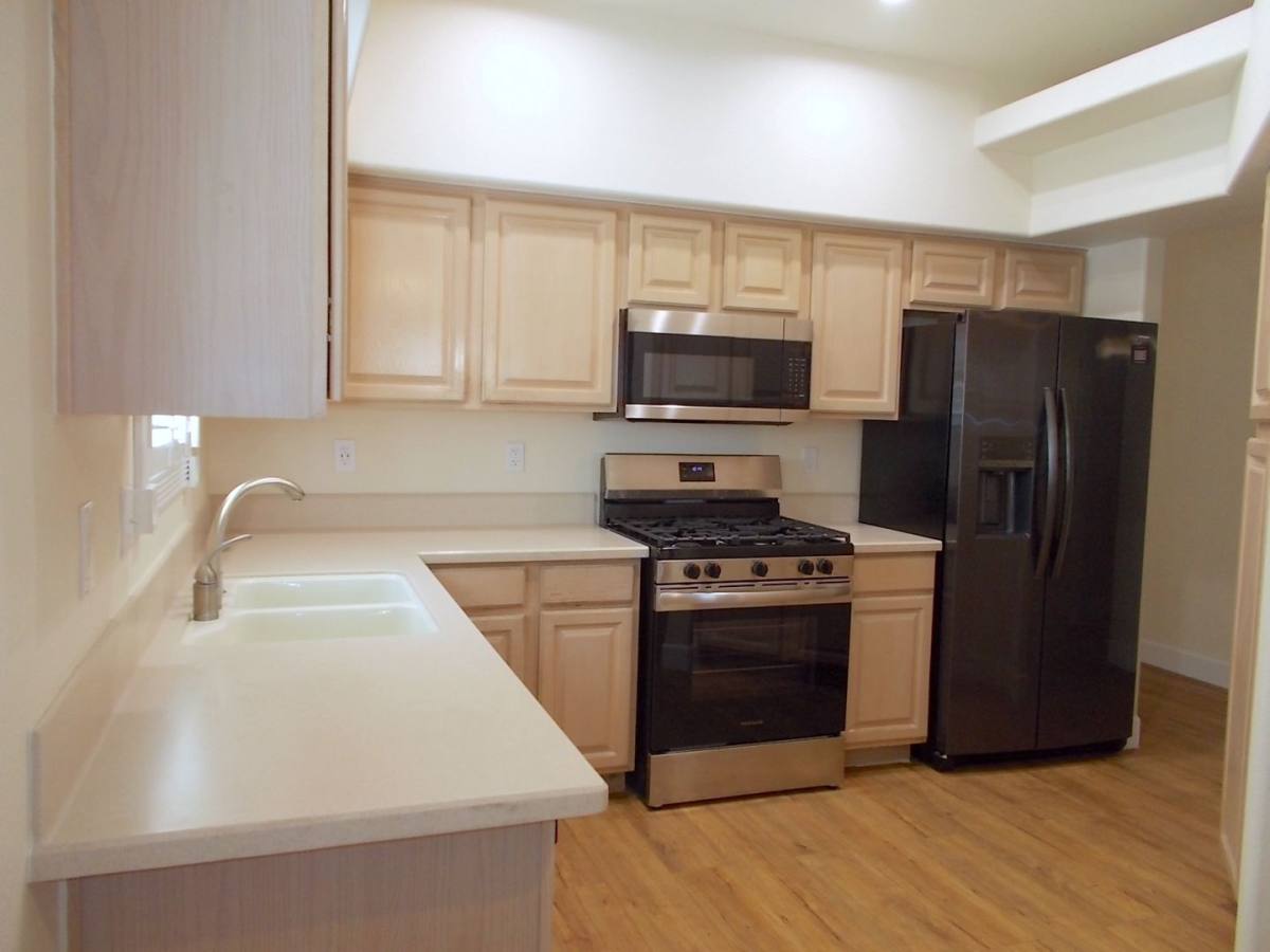 House for rent at 112 Golf Course St, Las Vegas, NV 89145