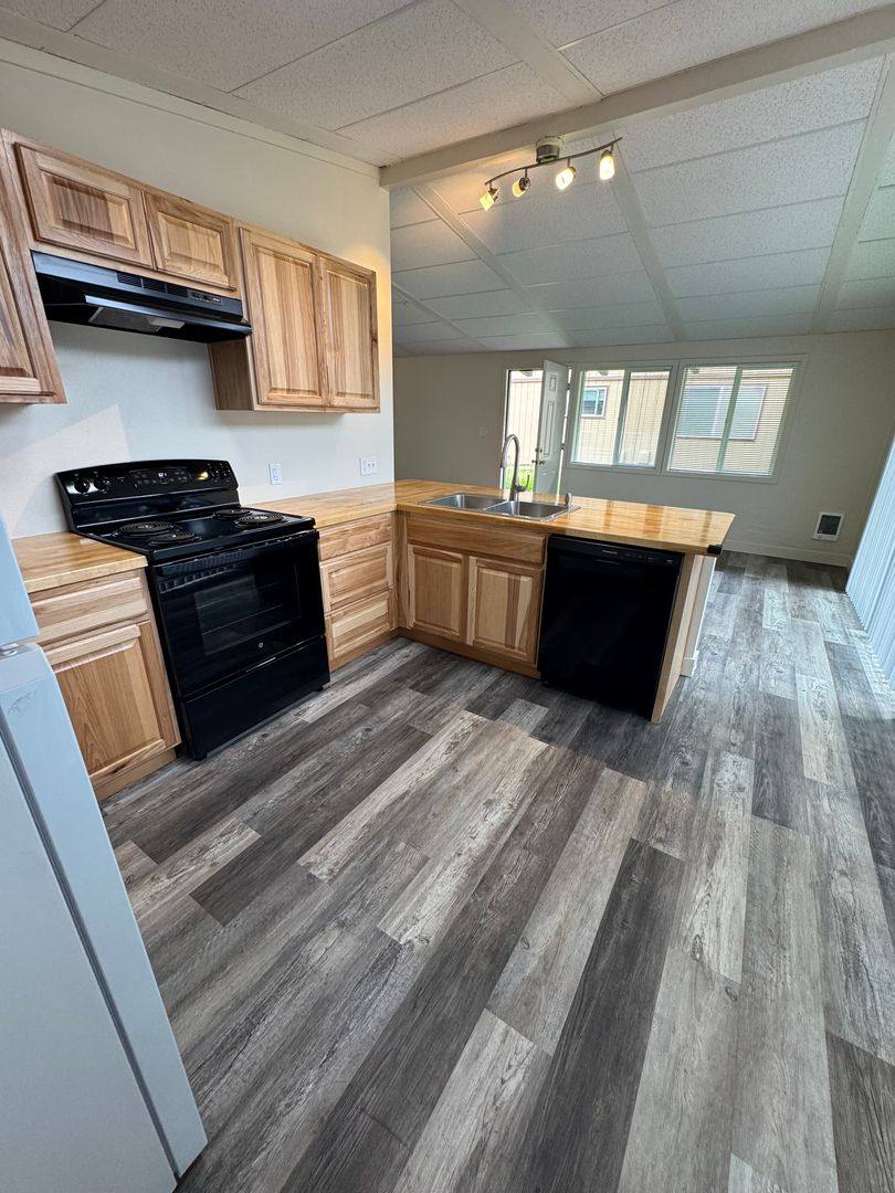 Apartment for rent at 287 College St S, Monmouth, OR 97361